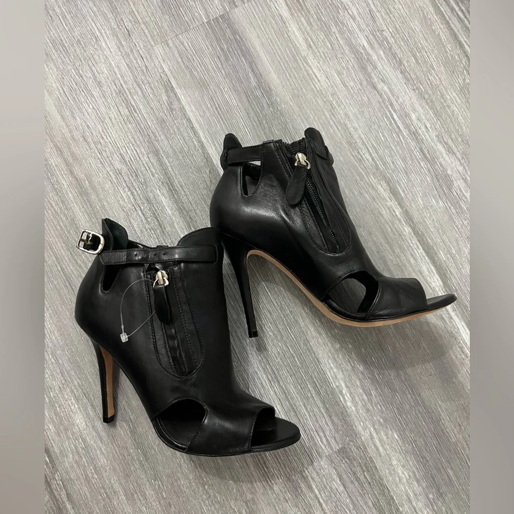 Steven booties‎
